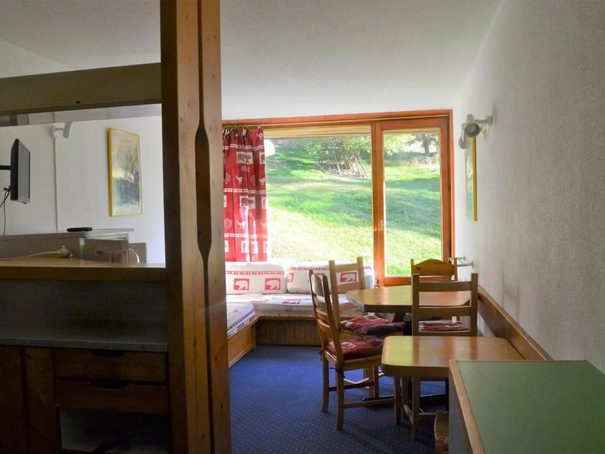 Διαμέρισμα ### Titre Propose : Studio 5 Pers, Skis Aux Pieds, Proche Commerces Et Pistes, Charvet Arc 1800 - Fr-1-411-470 Les Arcs