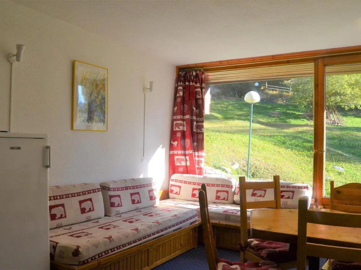 Apartment ### Titre Propose : Studio 5 Pers, Skis Aux Pieds, Proche Commerces Et Pistes, Charvet Arc 1800 - Fr-1-411-470 Les Arcs  France